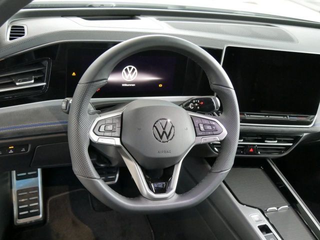 Fahrzeugabbildung Volkswagen Passat R-Line 2.0l TDI MATRIX HuD AHK RVIEW Navi