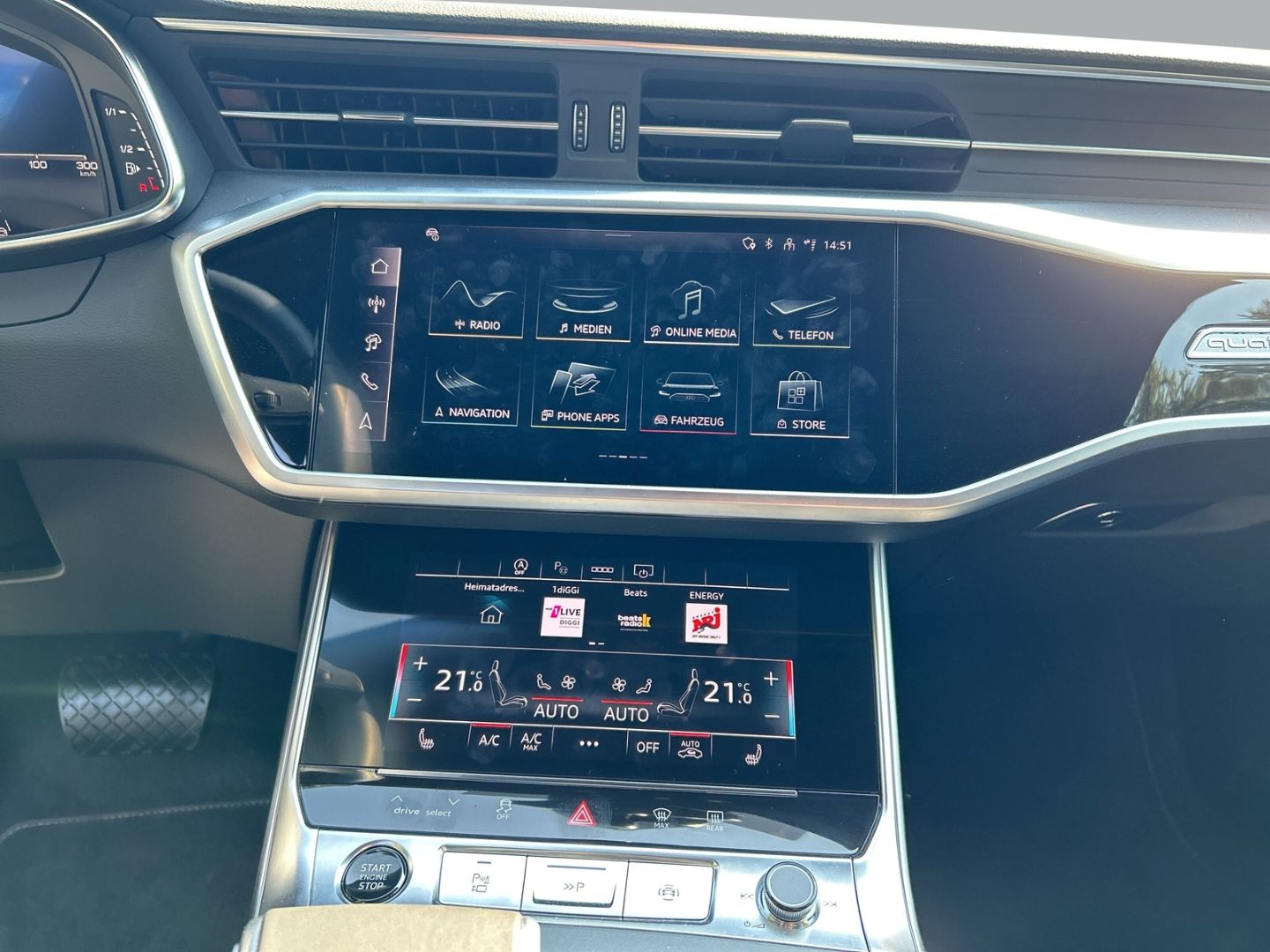 Fahrzeugabbildung Audi A6 AVANT SLINE40 TDI QUATTRO,LED,ASSISTENZ PLUS