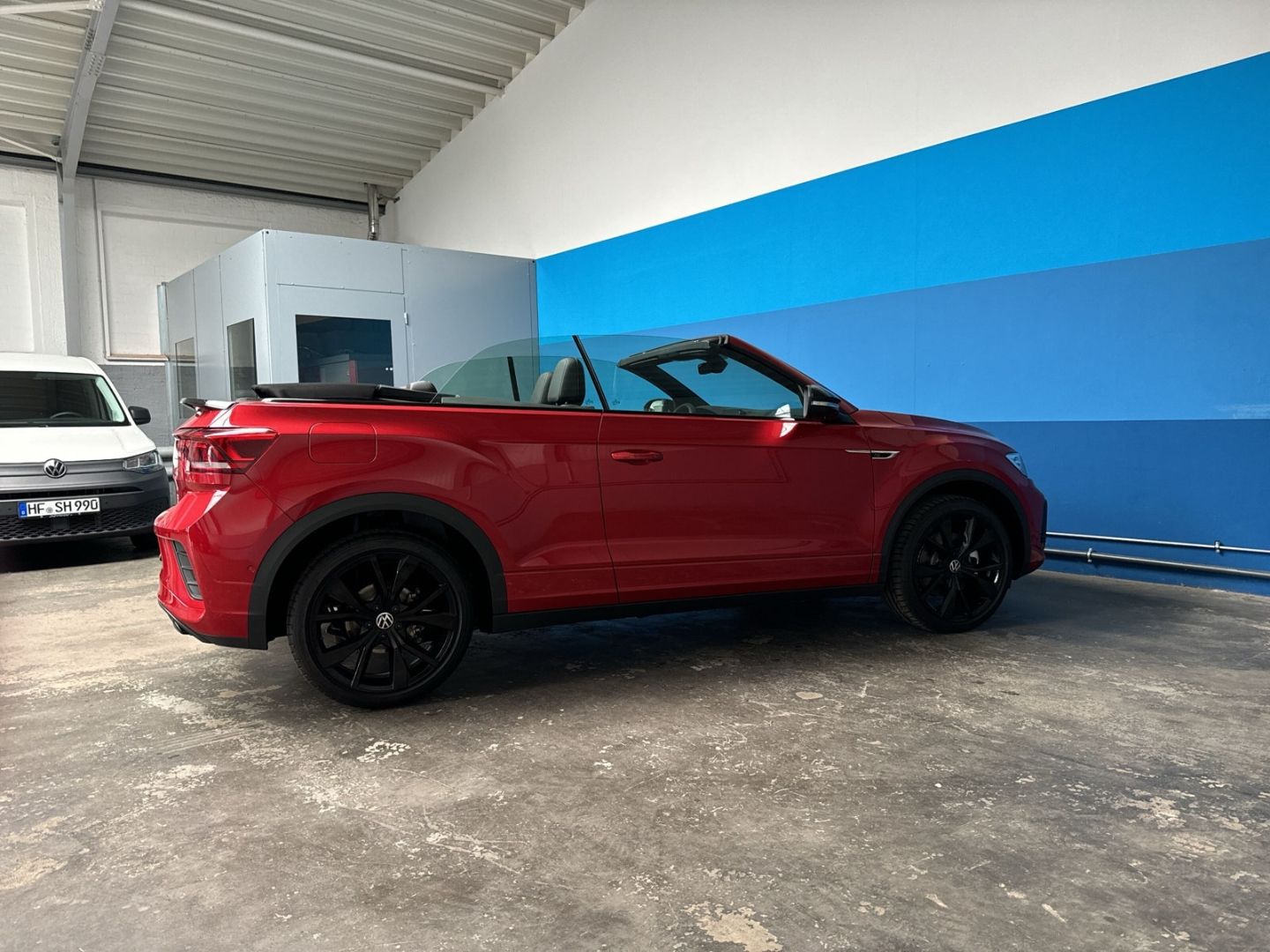 Fahrzeugabbildung Volkswagen T-Roc Cabriolet 1.5 TSI R-Line OPF Beats Black