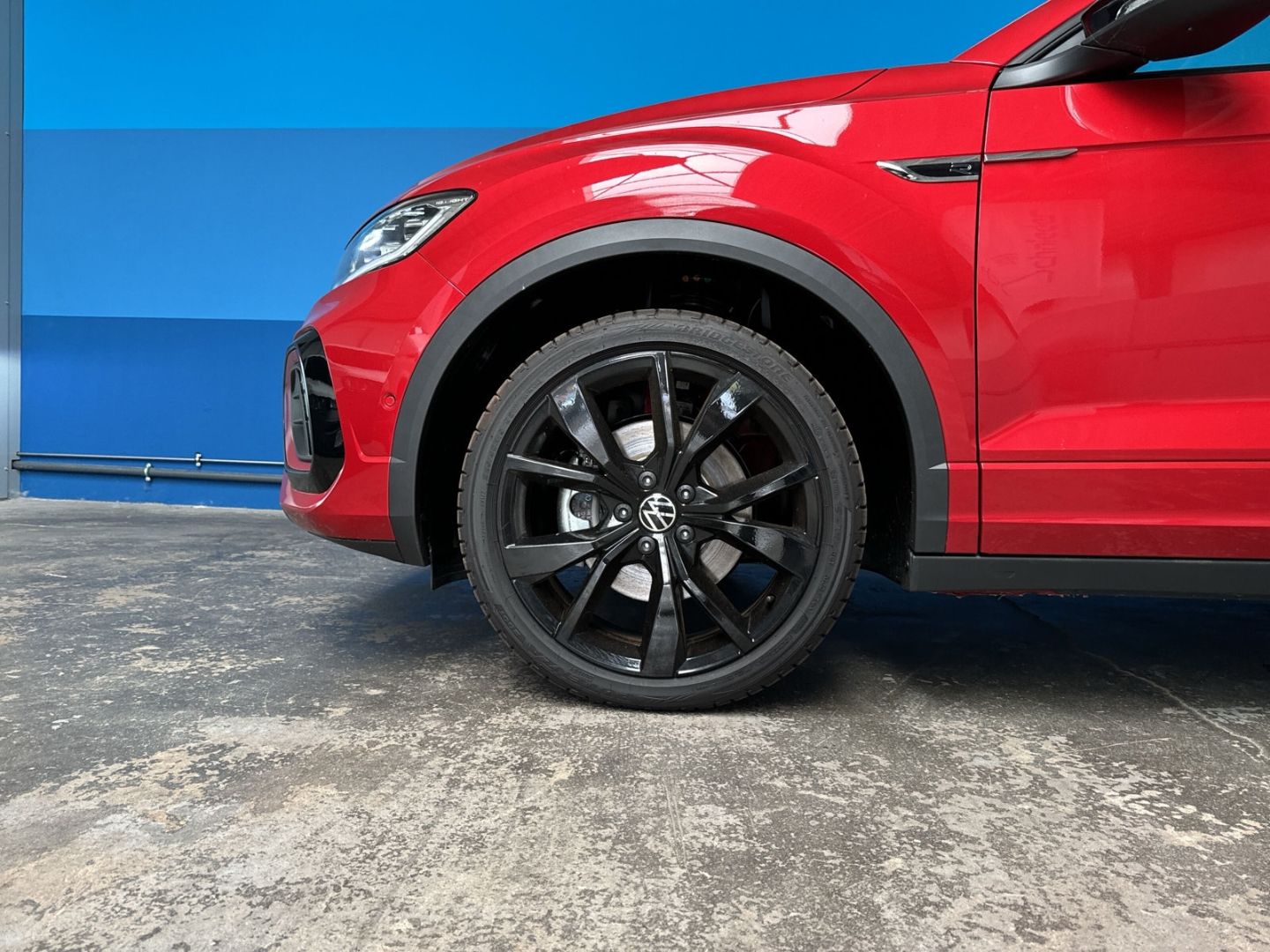 Fahrzeugabbildung Volkswagen T-Roc Cabriolet 1.5 TSI R-Line OPF Beats Black