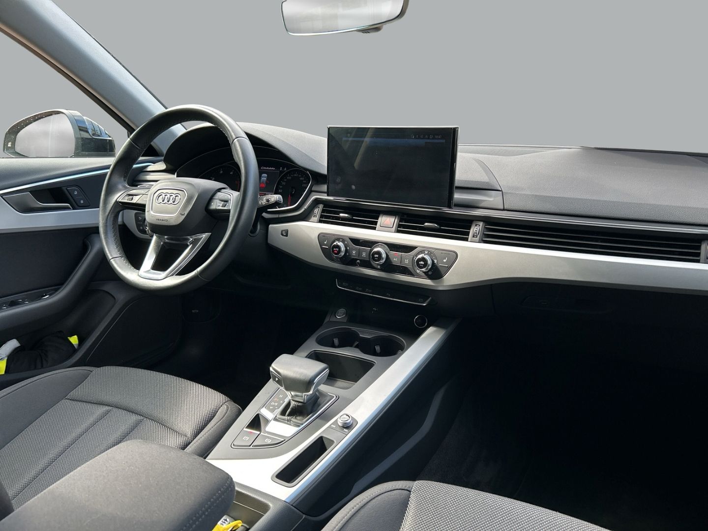 Fahrzeugabbildung Audi A4 Avant 30 TDI S tronic Navi ACC AHK PDC Phone