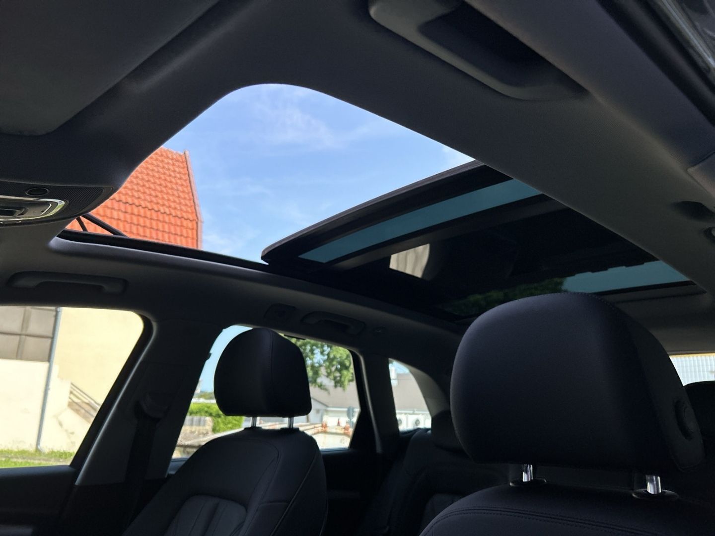 Fahrzeugabbildung Audi Q5 basis 2.0 EU6d 40 TDI S tronic quattro Pano L