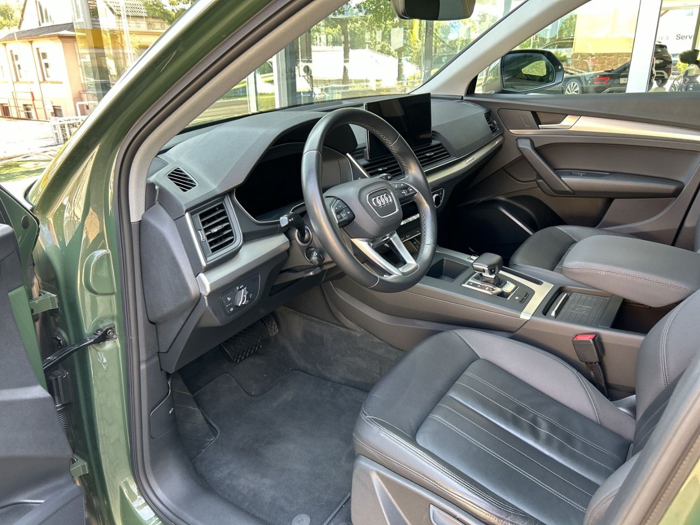 Fahrzeugabbildung Audi Q5 basis 2.0 EU6d 40 TDI S tronic quattro Pano L