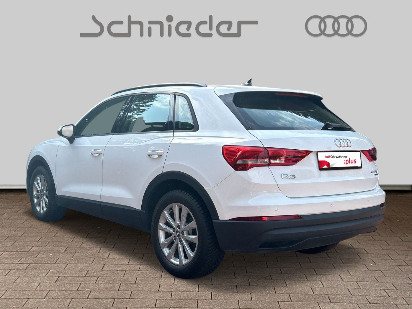 Fahrzeugabbildung Audi Q3 40 2.0 TFSI QUATTRO,LED,PDC,VIRTUAL,CARPLAY