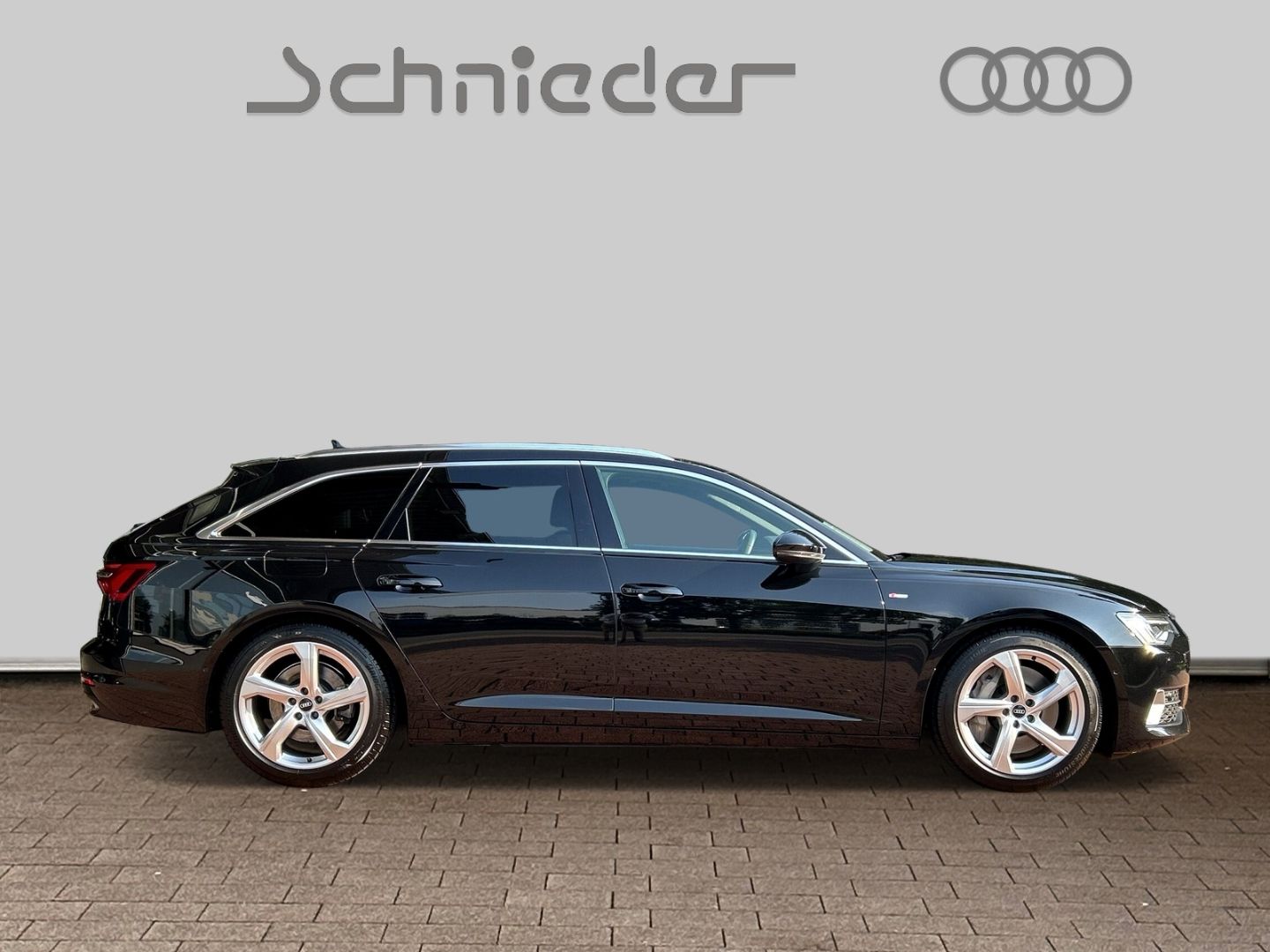 Fahrzeugabbildung Audi A6 AVANT 50TFSIe PANO,VIRTUAL,MATRIX,B&O,APPLE