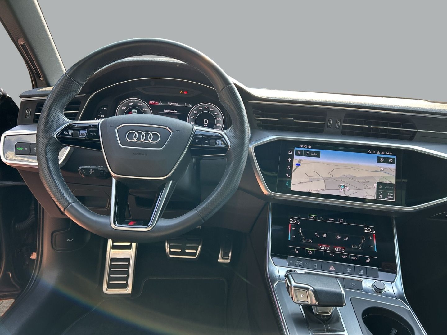 Fahrzeugabbildung Audi A6 AVANT 50TFSIe PANO,VIRTUAL,MATRIX,B&O,APPLE