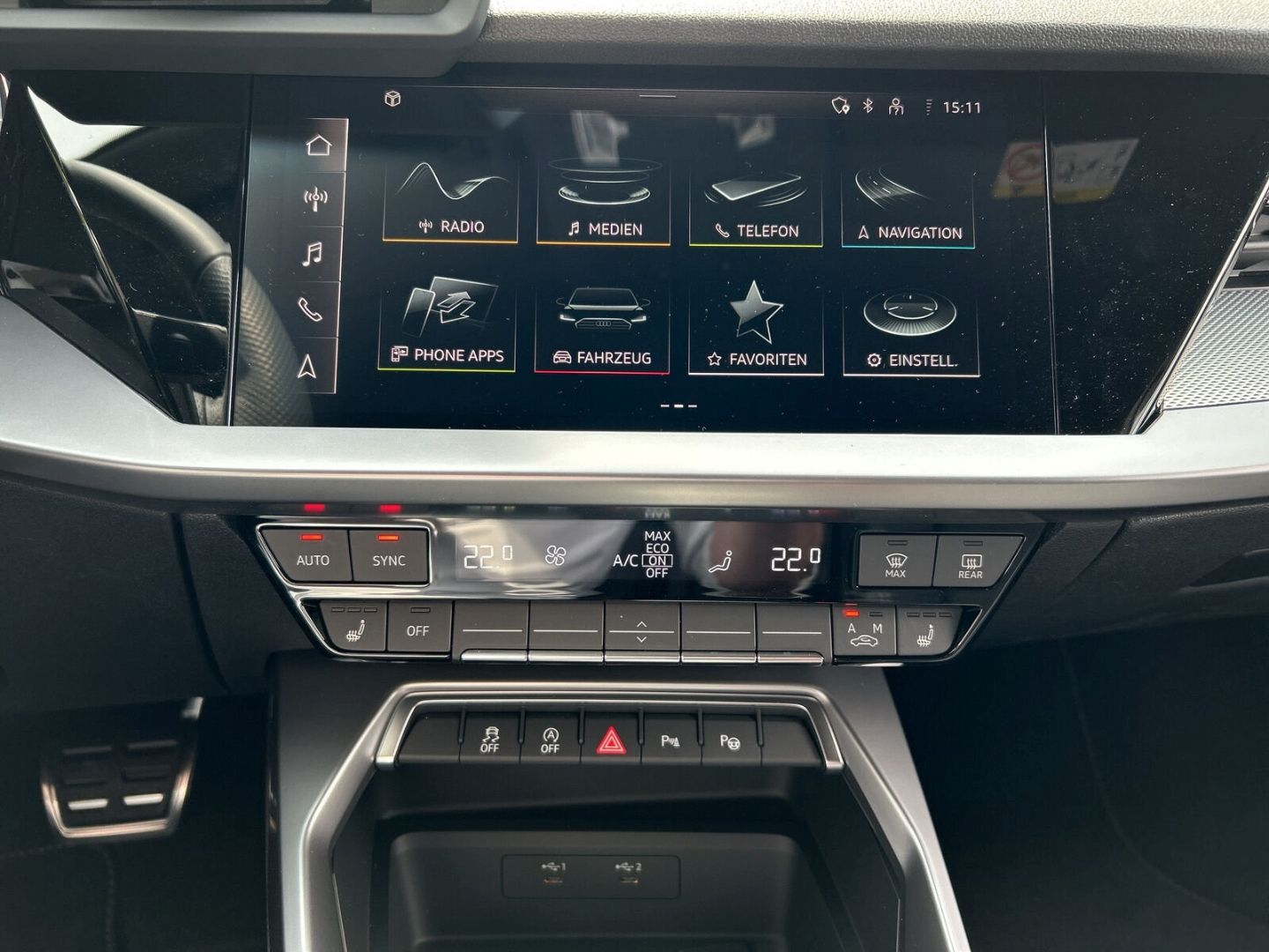 Fahrzeugabbildung Audi A3 SPORTB. ADVANCED LED,KAMERA,AHK,CARPLAY Navi