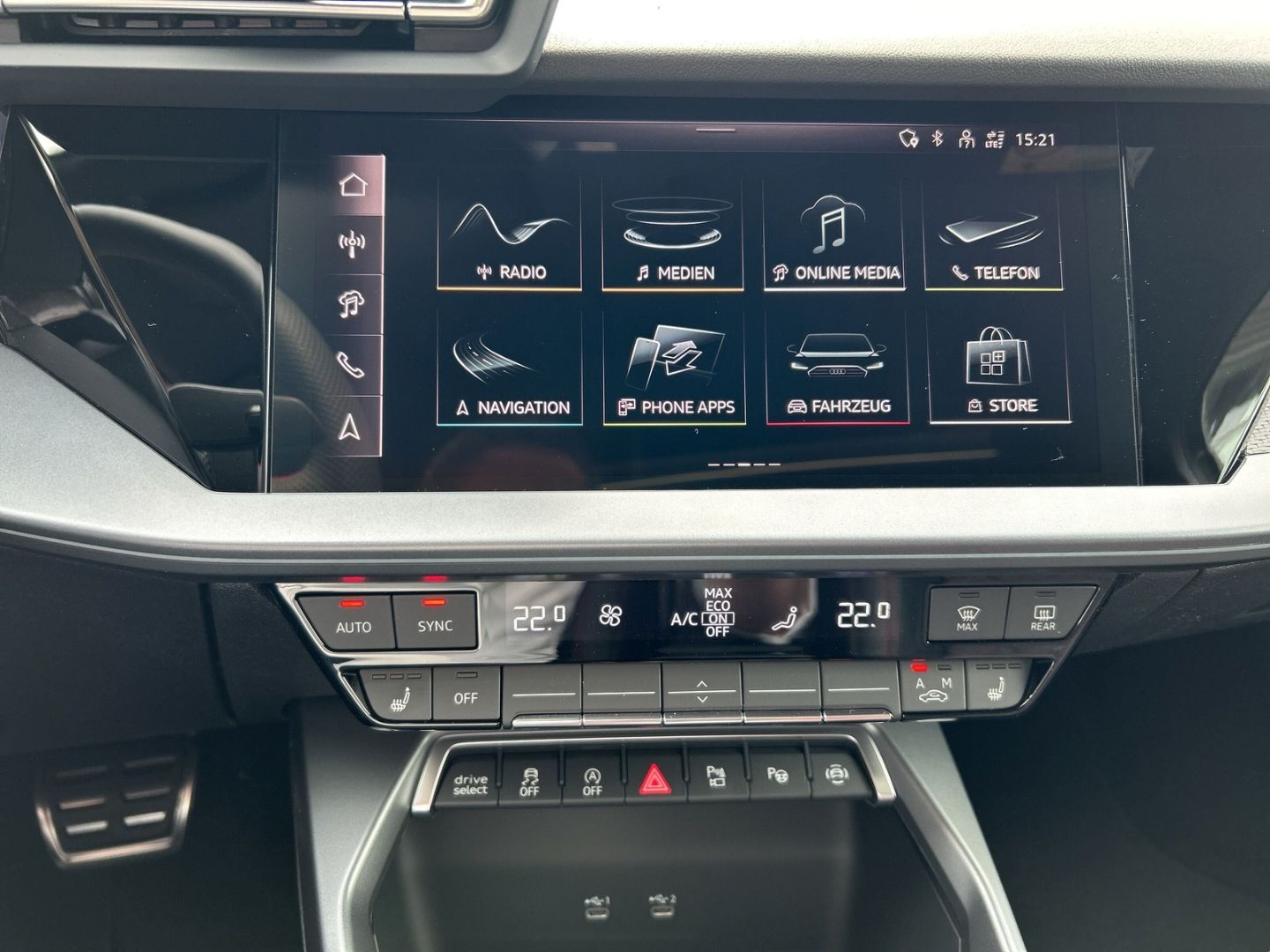 Fahrzeugabbildung Audi A3 SPORTBACK 35TFSI KAMERA,MATRIX BEAM,VIRTUAL