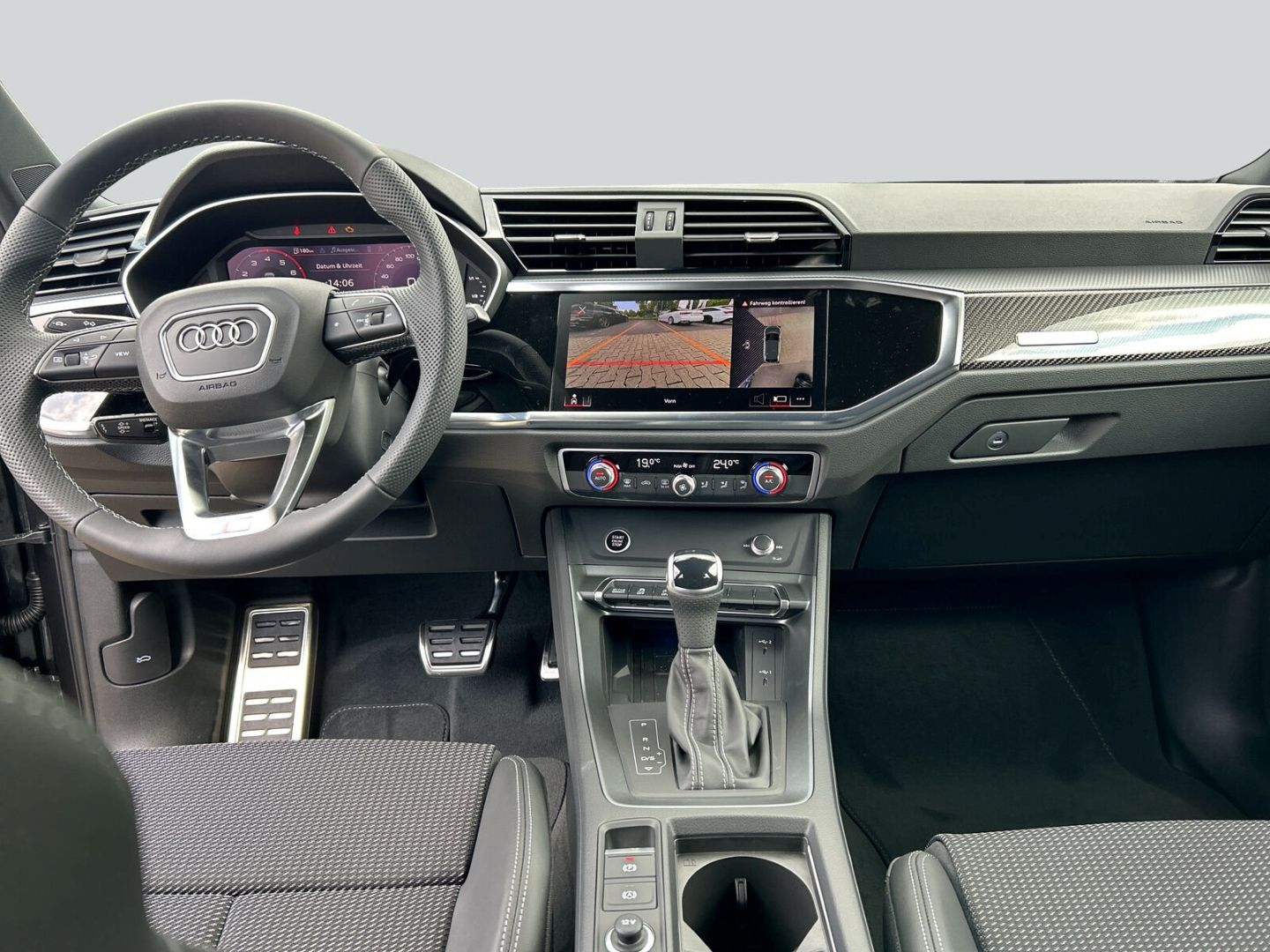 Fahrzeugabbildung Audi Q3 SLINE 40 TFSI QUATTRO,MATRIX,VIRTUAL,AHK,PDC