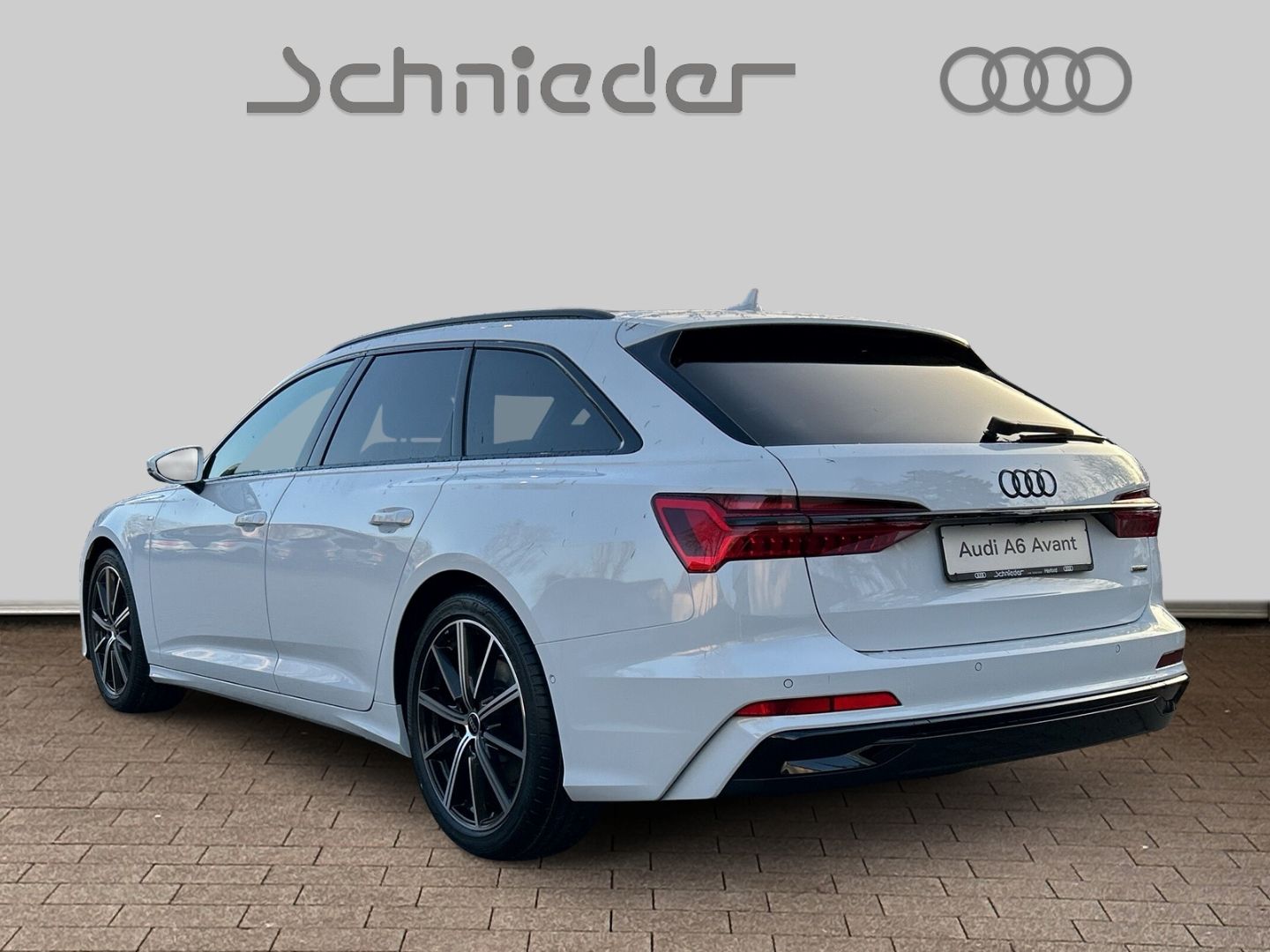 Fahrzeugabbildung Audi A6 AVANT 50TDI MATRIX,HUD,PANO,AHK,SHZ,KAMERA