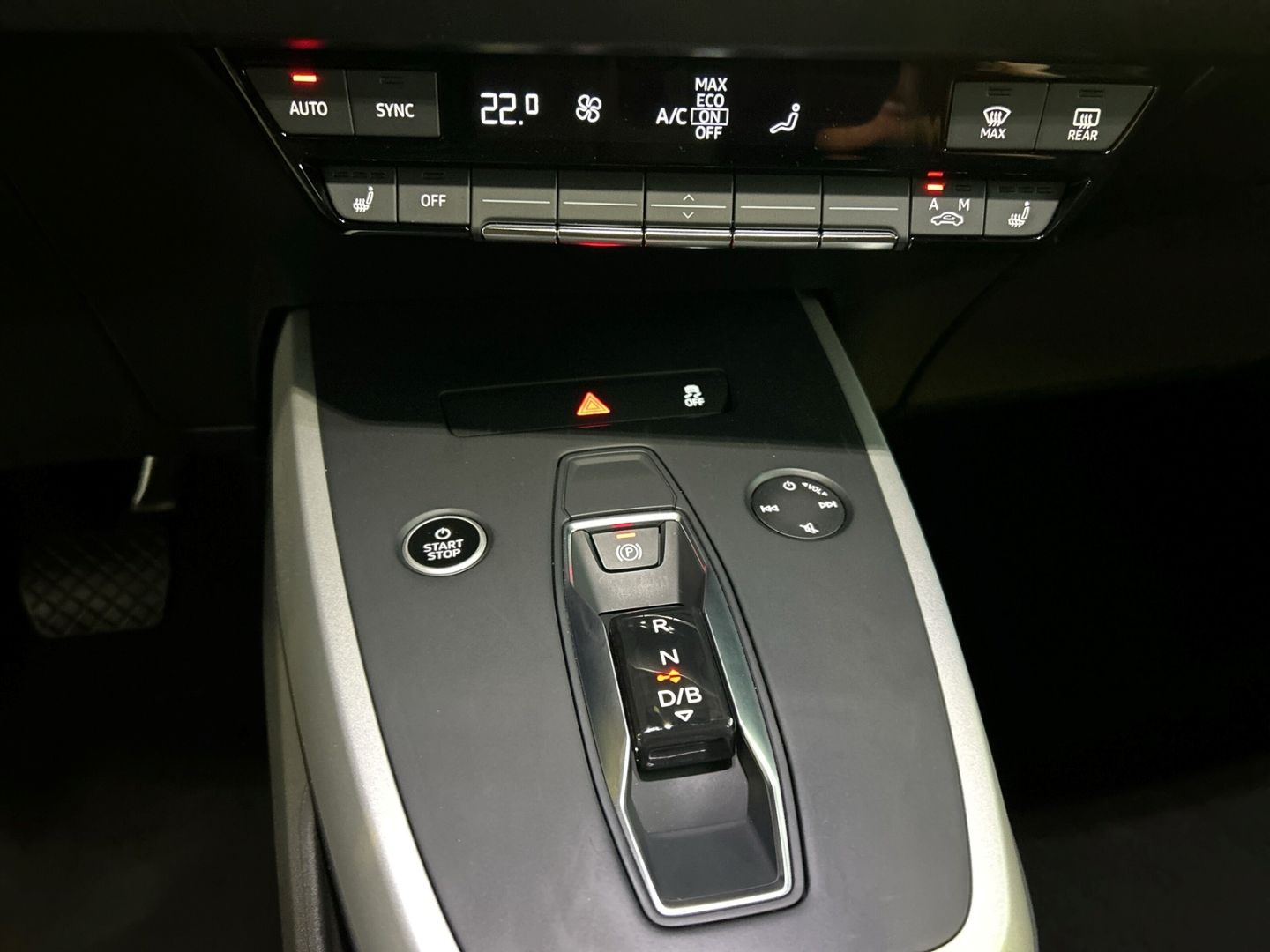 Fahrzeugabbildung Audi Q4 e-tron 35 NAVI LED Virtual Cockpit KLIMAAUTO