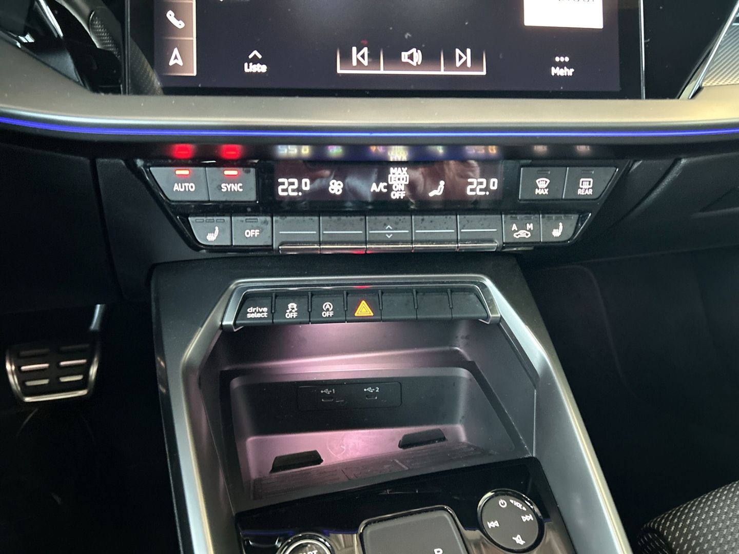 Fahrzeugabbildung Audi A3 35TFSI, LED,NAVI,VIRTUAL,B&O,ACC,CARPLAY