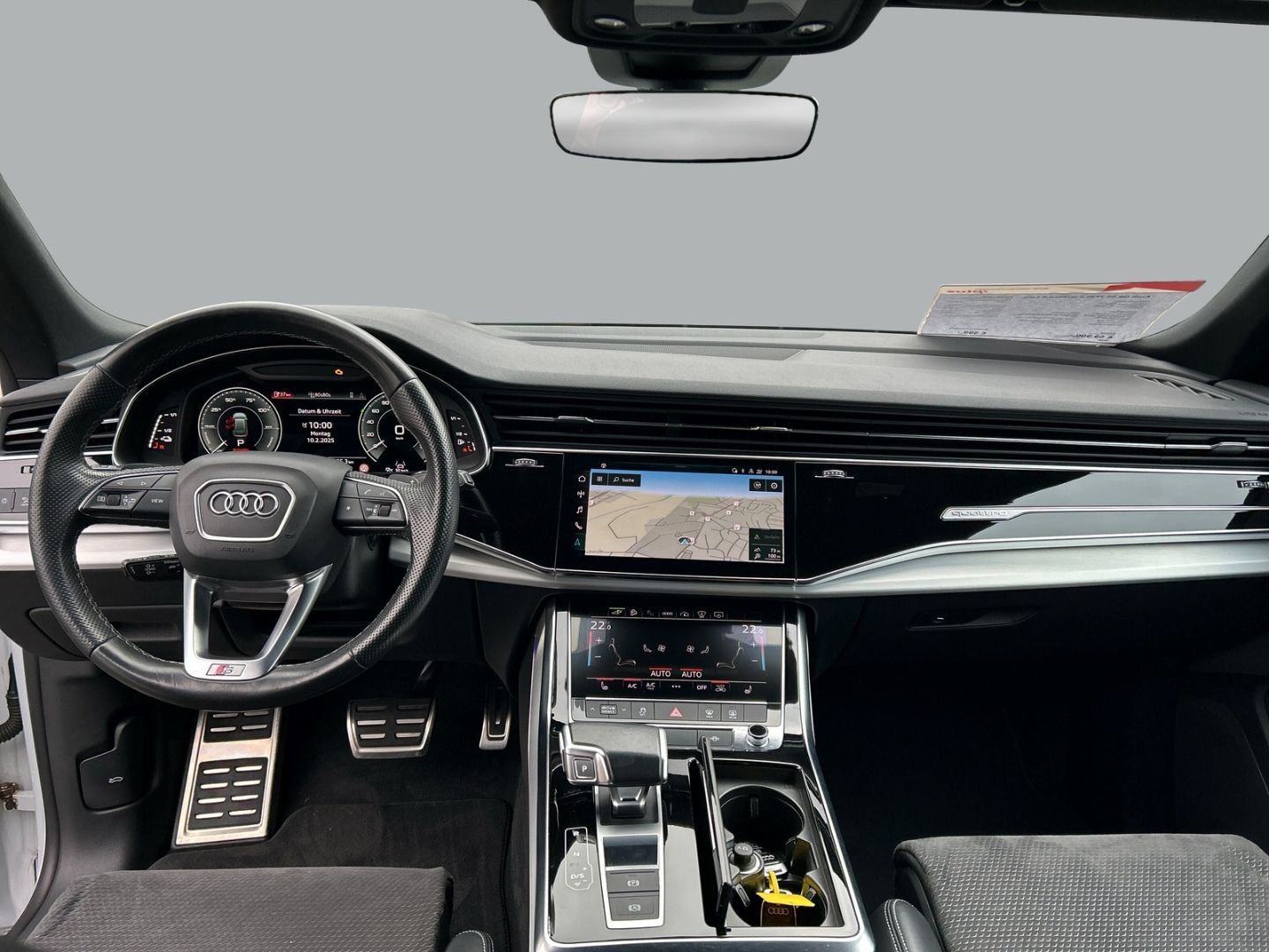 Fahrzeugabbildung Audi Q8 55TFSI e MATRIX,LED,AHK,LUFT,VIRTUAL,HUD