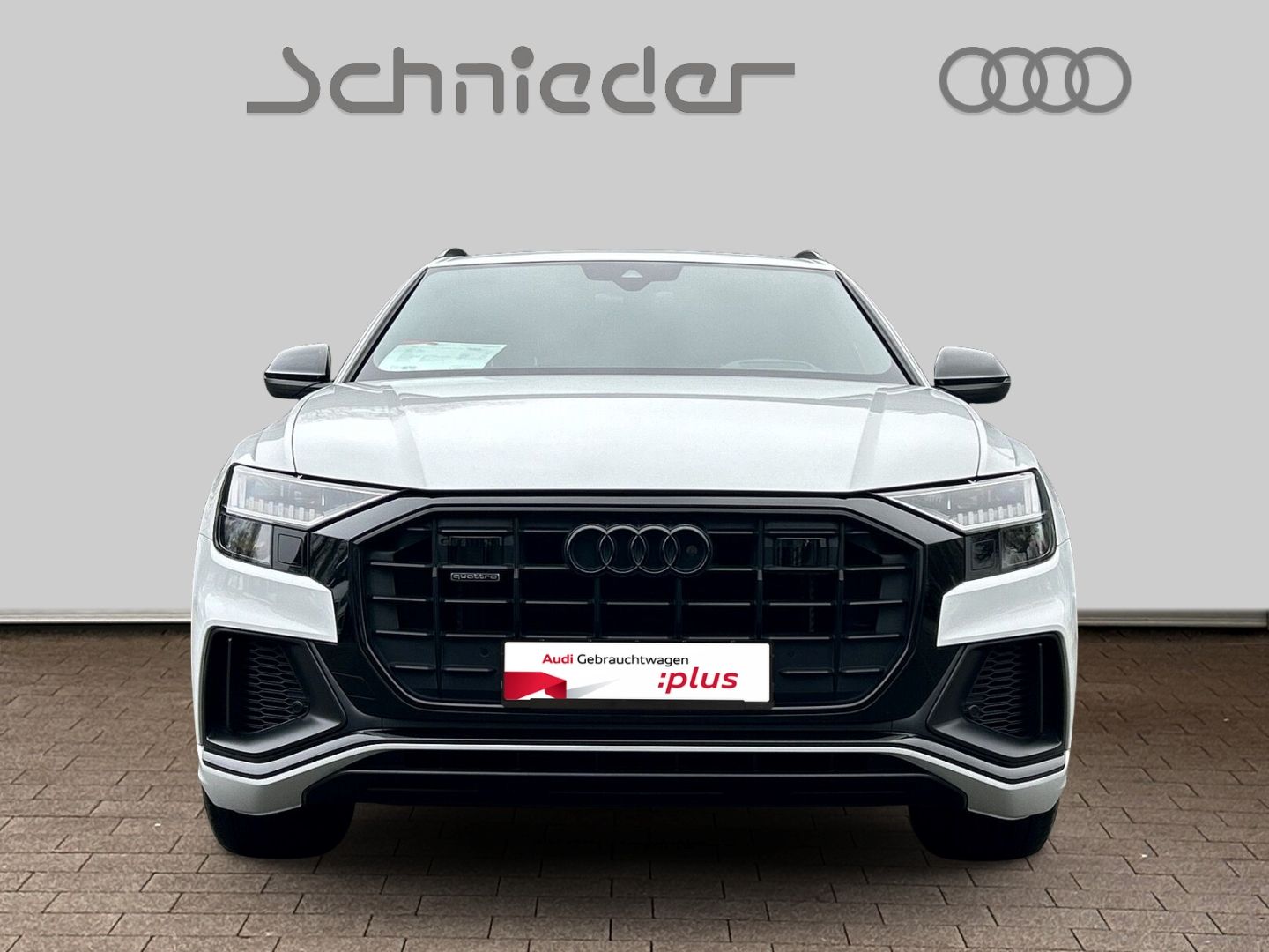 Fahrzeugabbildung Audi Q8 55TFSI e MATRIX,LED,AHK,LUFT,VIRTUAL,HUD