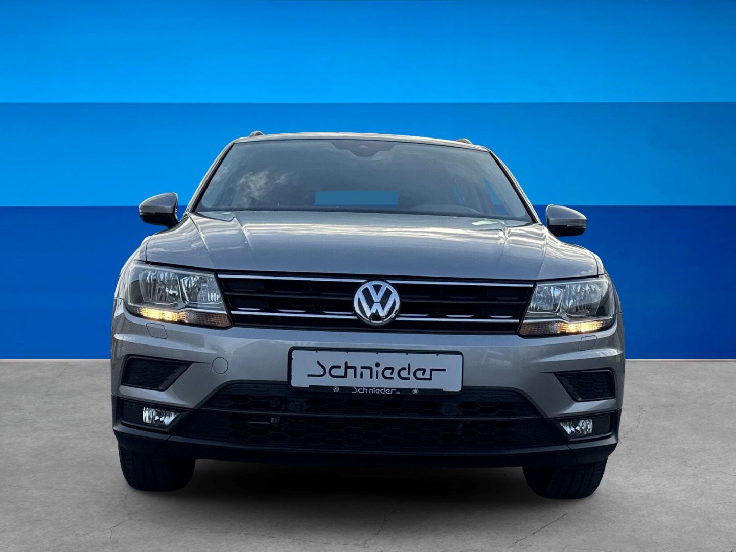 Fahrzeugabbildung Volkswagen Tiguan 2.0 TSI Comfortline 4Motion  AHK  ACC